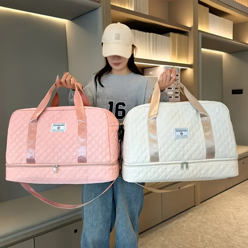 Bolso multifuncional con bolsillos de separación para quienes aman viajar con elegancia y comodidad.