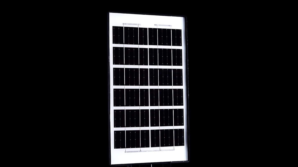 Farola solar para exteriores (paquete de 4 o 2 unidades), 400 LED, sensor impermeable de 6500 K, luz solar con control remoto, iluminación nocturna para estacionamientos comerciales, atenuación gradual.